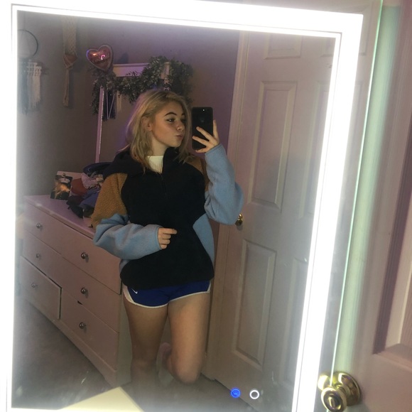 American Eagle hoodie - Picture 2 of 6